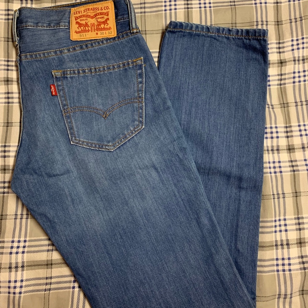 Levi’s 511 slim straight   W 30  L 32  for men